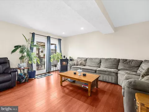 305 Cloverhill Rd, Pasadena, MD 21122 photo 12
