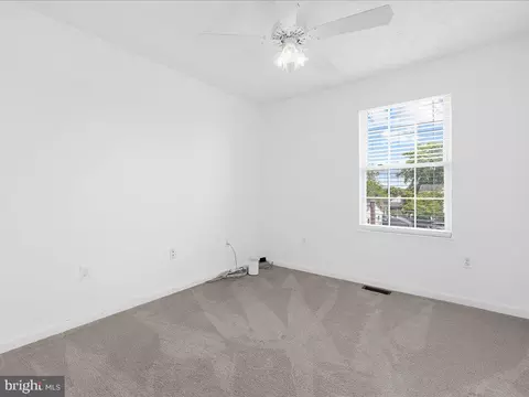 305 Cloverhill Rd, Pasadena, MD 21122 photo 16