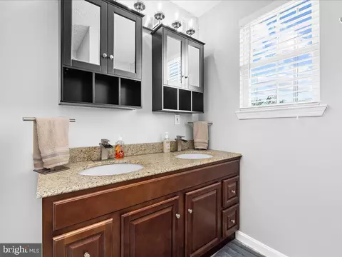305 Cloverhill Rd, Pasadena, MD 21122 photo 26