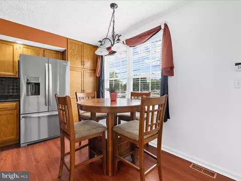 305 Cloverhill Rd, Pasadena, MD 21122 photo 15