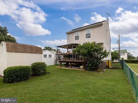 305 Cloverhill Rd, Pasadena, MD 21122 photo 35