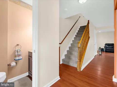 305 Cloverhill Rd, Pasadena, MD 21122 photo 7