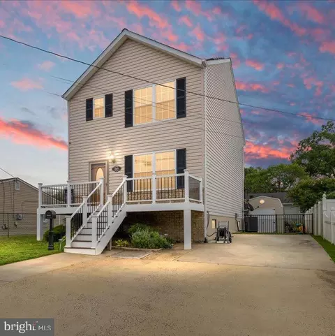 305 Cloverhill Rd, Pasadena, MD 21122