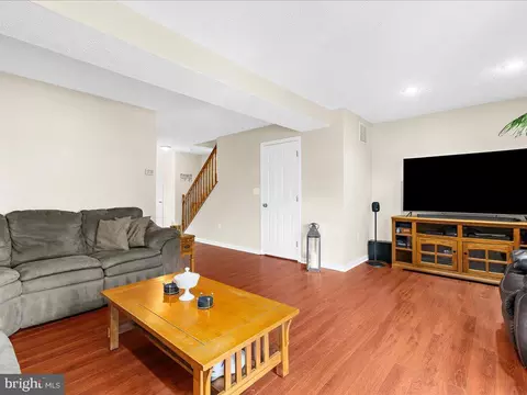 305 Cloverhill Rd, Pasadena, MD 21122 photo 14