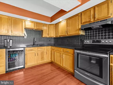 305 Cloverhill Rd, Pasadena, MD 21122 photo 10