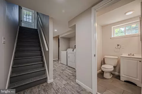 Entry Way - 8268 Baltimore Annapolis Blvd, Pasadena, MD 21122 photo 5 of 5