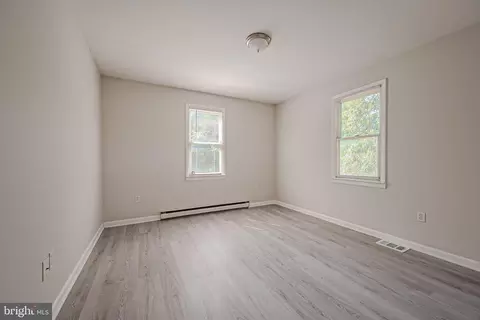 Bedroom - 8268 Baltimore Annapolis Blvd, Pasadena, MD 21122 photo 4 of 4