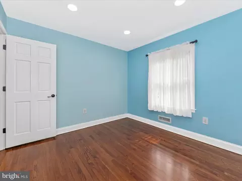 Bedroom - 152 Ibis Dr, Pasadena, MD 21122 photo 7 of 7