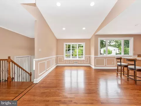 Living - 152 Ibis Dr, Pasadena, MD 21122 photo 6 of 11