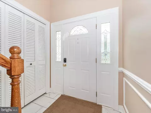 Entry Way - 152 Ibis Dr, Pasadena, MD 21122 photo 1 of 2
