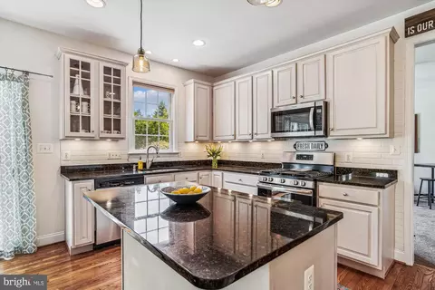 7850 Coldbrooke Dr, Severn, MD 21144 photo 4