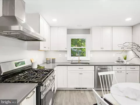 Kitchen - 1221 Pine Ave, Shady Side, MD 20764 photo 2 of 3
