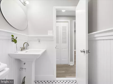 Entry Way - 1221 Pine Ave, Shady Side, MD 20764 photo 2 of 2