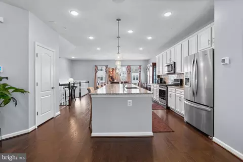 7718 Cresap Ln, Hanover, MD 21076 photo 4