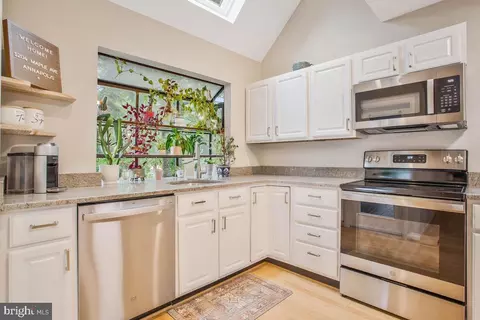1204 Maple Ave, Annapolis, MD 21401 photo 8