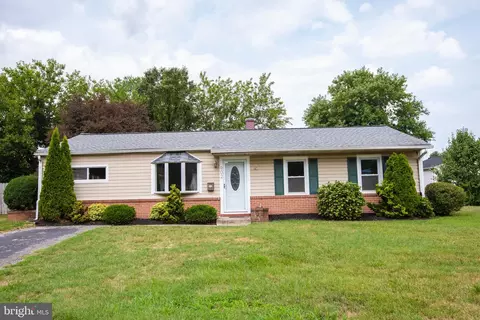 902 Sunny Brook Ct, Glen Burnie, MD 21060