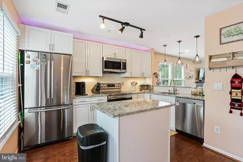1579 Fallowfield Ct, Crofton, MD 21114 photo 3