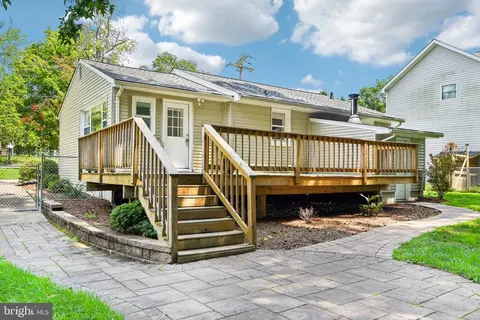 Exterior - 1205 Cedar Ln, Edgewater, MD 21037 photo 4 of 7