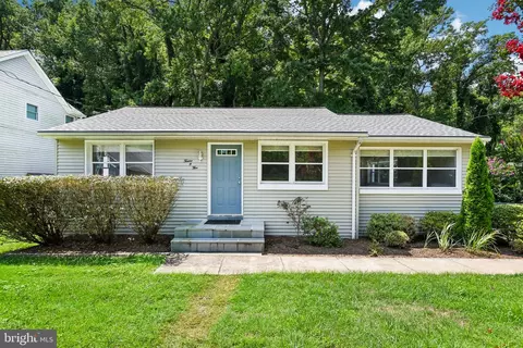 1205 Cedar Ln, Edgewater, MD 21037