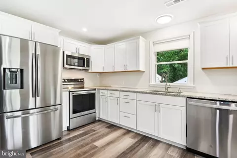 Kitchen - 1205 Cedar Ln, Edgewater, MD 21037 photo 1 of 1