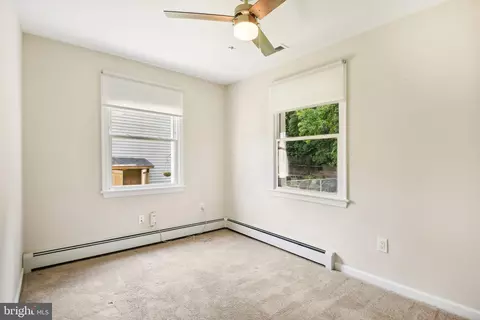 Bedroom - 1205 Cedar Ln, Edgewater, MD 21037 photo 4 of 4