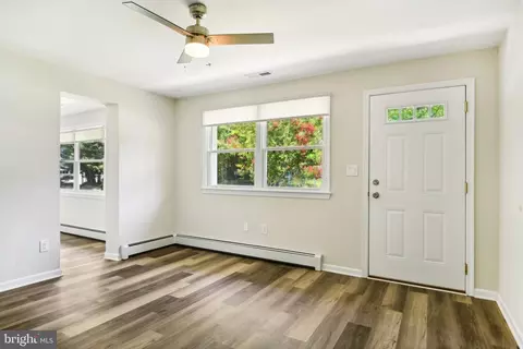 Living - 1205 Cedar Ln, Edgewater, MD 21037 photo 1 of 5
