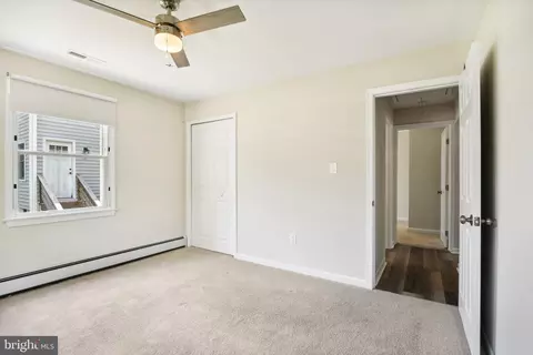 Bedroom - 1205 Cedar Ln, Edgewater, MD 21037 photo 3 of 4