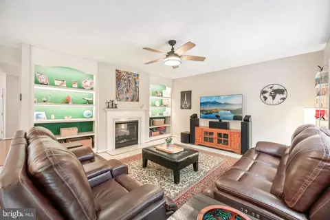 2426 Hightee Ct, Crofton, MD 21114 photo 10
