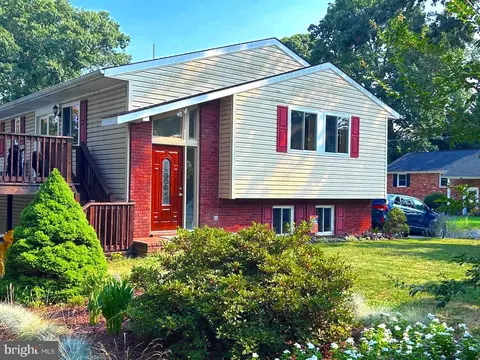 1031 Saint Margarets Dr, Annapolis, MD 21409