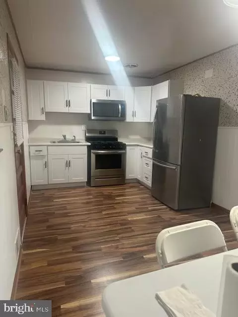 Kitchen - 307 18th Ave, Brooklyn, MD 21225 photo 1 of 1