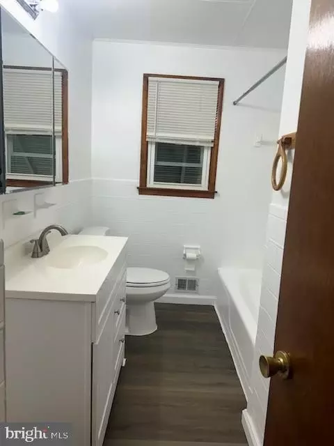 Bath - 307 18th Ave, Brooklyn, MD 21225 photo 1 of 1