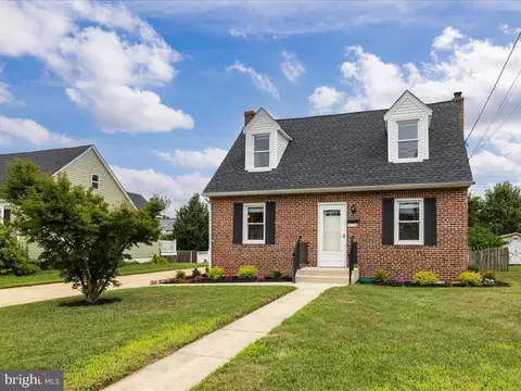 219 N Hammonds Ferry Rd, Linthicum Heights, MD 21090
