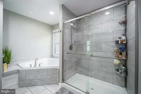 Bath - 801 Danza Rd, Severn, MD 21144 photo 1 of 4