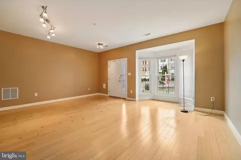304 Assembly Point Ct, Odenton, MD 21113 photo 10