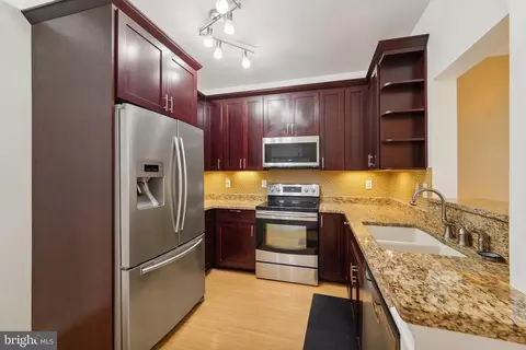 304 Assembly Point Ct, Odenton, MD 21113 photo 11