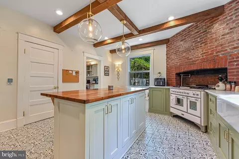Kitchen - 367 Broadview Ln, Annapolis, MD 21401 photo 1 of 4