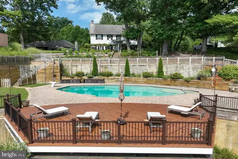 Exterior - 367 Broadview Ln, Annapolis, MD 21401 photo 4 of 9