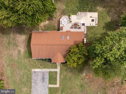 View/Area - 1933 Poplar Ridge Rd, Pasadena, MD 21122 photo 7 of 8