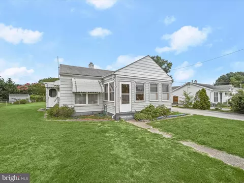 7 Bertram Dr, Glen Burnie, MD 21060