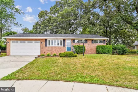 107 Leymar Rd, Glen Burnie, MD 21060