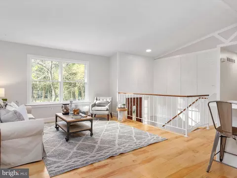 Living - 6 Austin Dr, Edgewater, MD 21037 photo 2 of 4