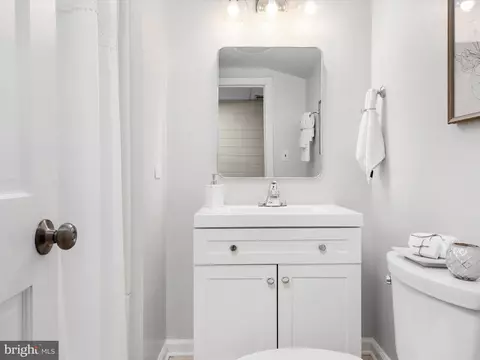 Bath - 6 Austin Dr, Edgewater, MD 21037 photo 3 of 3