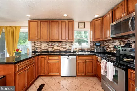 Kitchen - 8568 Skipjack Pl, Pasadena, MD 21122 photo 3 of 3