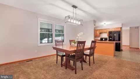 7824 Elberta Dr, Severn, MD 21144 photo 8