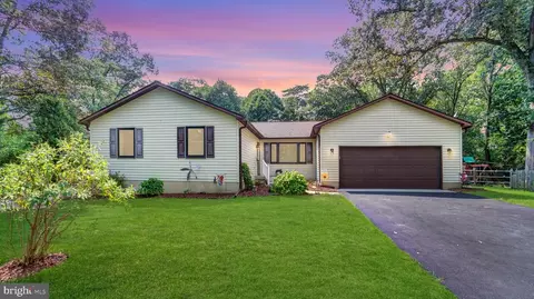 7824 Elberta Dr, Severn, MD 21144