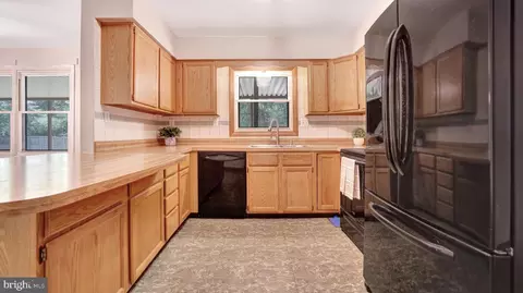 7824 Elberta Dr, Severn, MD 21144 photo 6