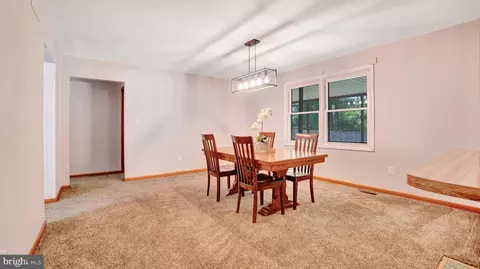 7824 Elberta Dr, Severn, MD 21144 photo 9
