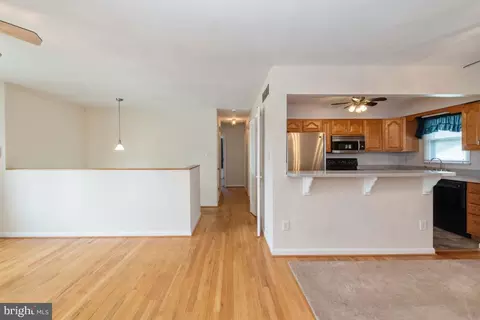 100 Spring Valley Dr, Annapolis, MD 21403 photo 7