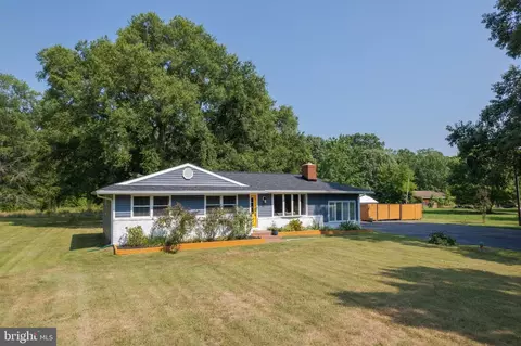 5169 Chalk Point Rd, West River, MD 20778