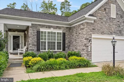 811 Windjammer Rd, Glen Burnie, MD 21060